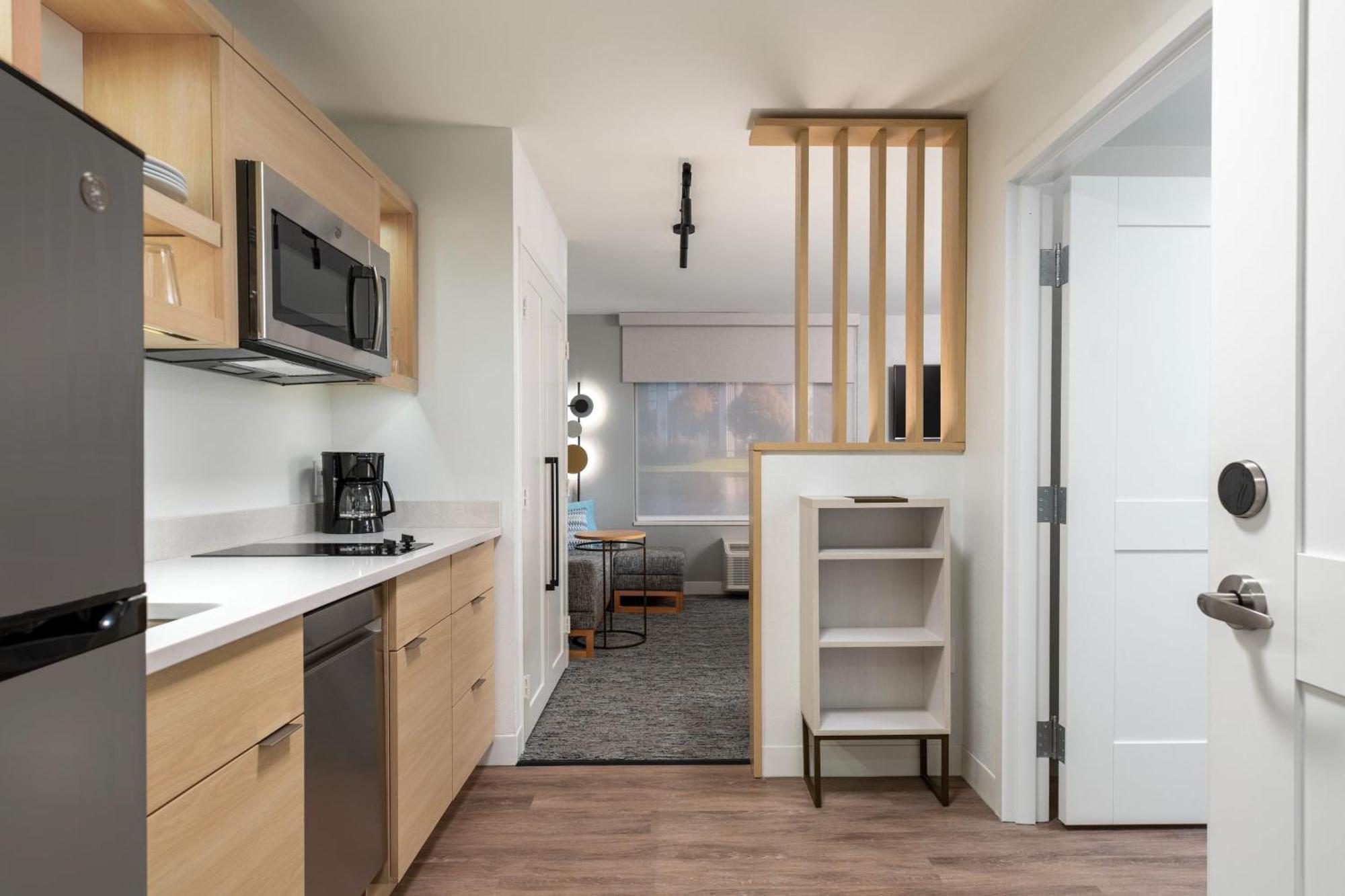 Towneplace Suites By Marriott Hadley Amherst Экстерьер фото