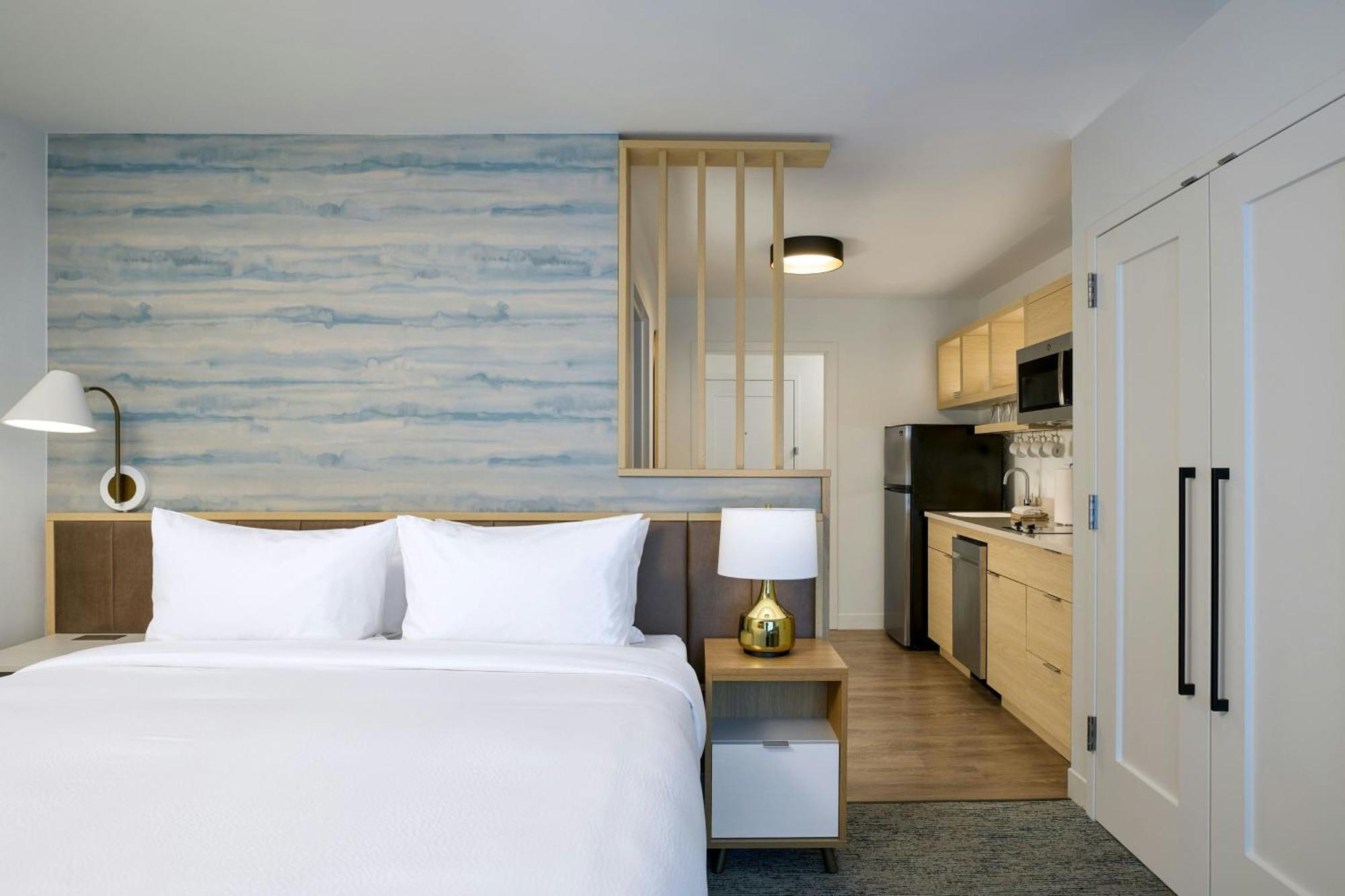 Towneplace Suites By Marriott Hadley Amherst Экстерьер фото