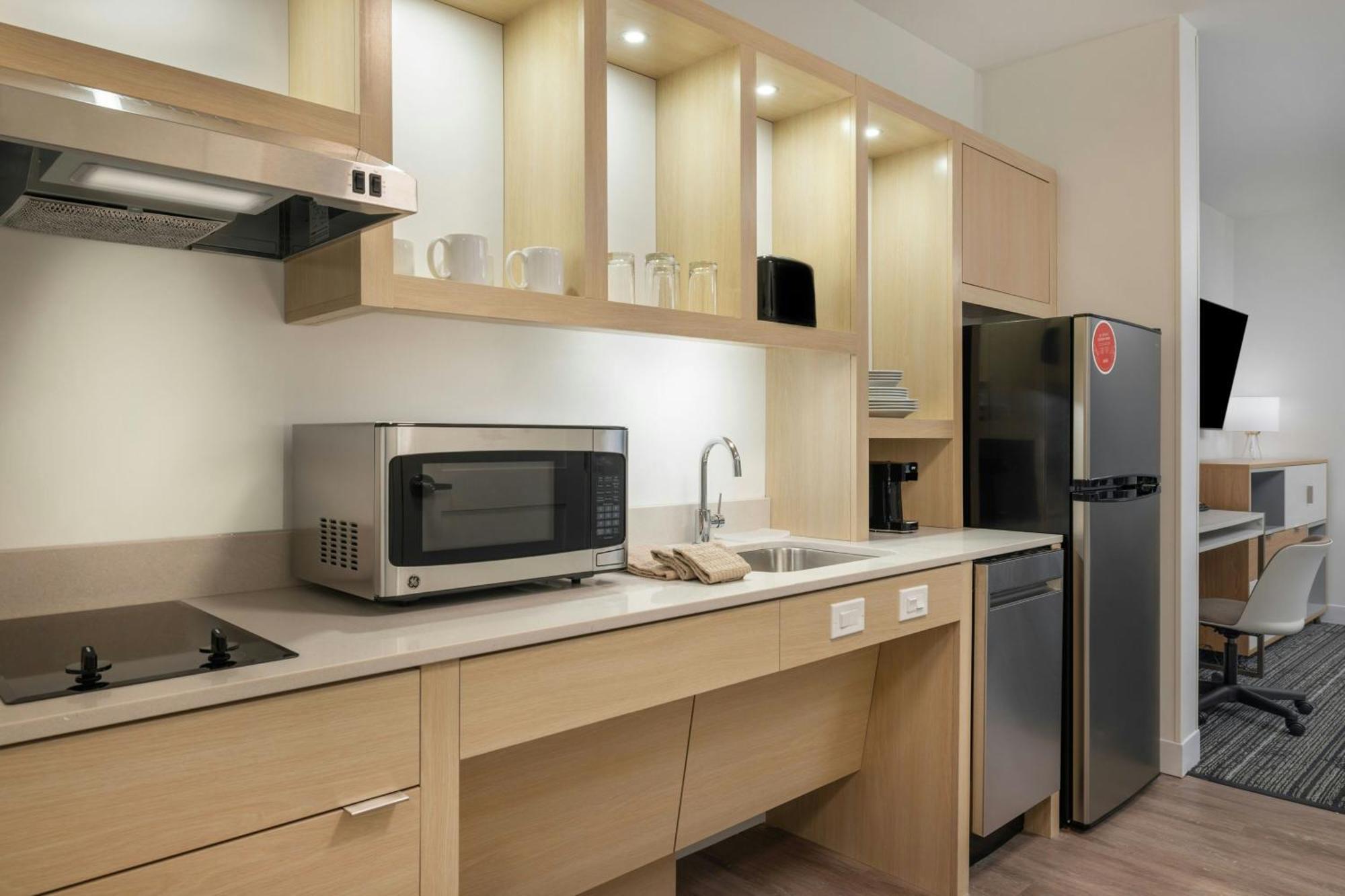 Towneplace Suites By Marriott Hadley Amherst Экстерьер фото