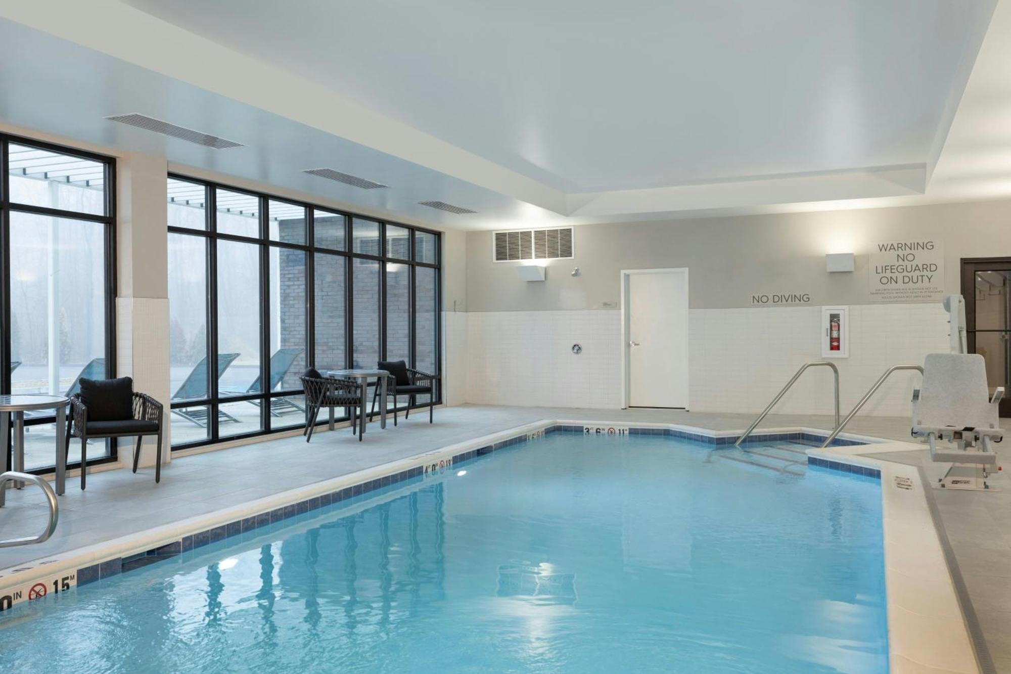 Towneplace Suites By Marriott Hadley Amherst Экстерьер фото