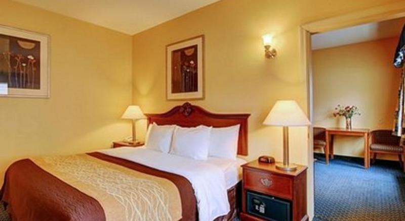 Towneplace Suites By Marriott Hadley Amherst Экстерьер фото