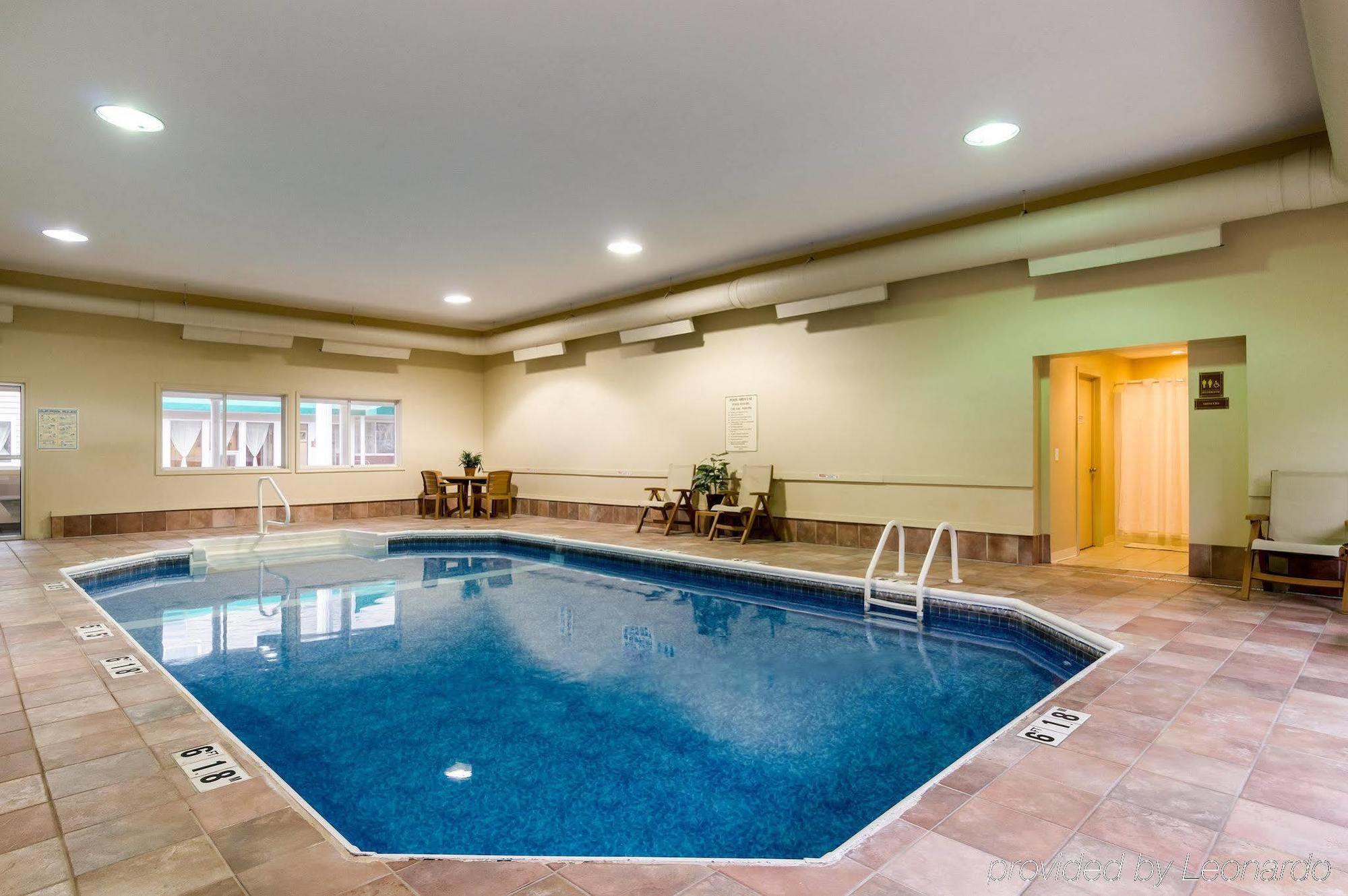 Towneplace Suites By Marriott Hadley Amherst Экстерьер фото
