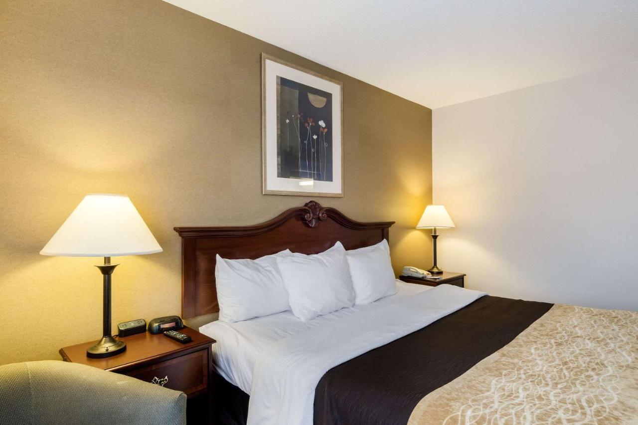 Towneplace Suites By Marriott Hadley Amherst Экстерьер фото