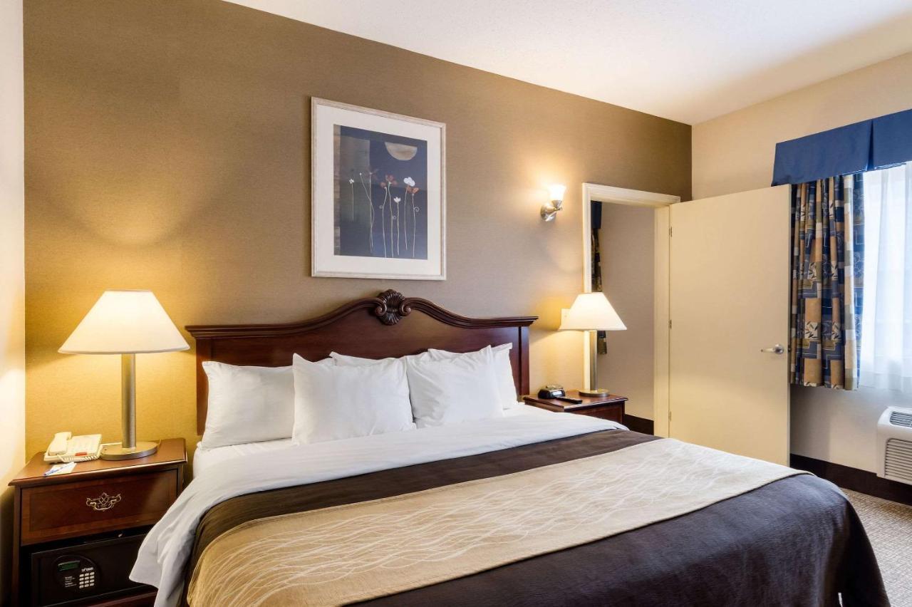 Towneplace Suites By Marriott Hadley Amherst Экстерьер фото